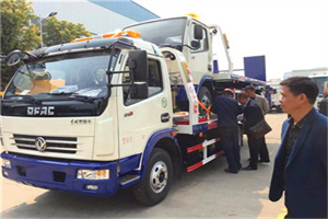 丰都汽车道路救援拖车价格